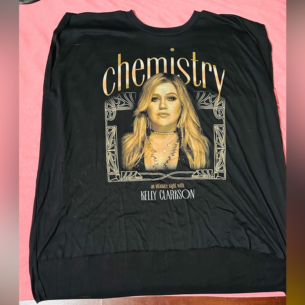 Kelly Clarkson Las Vegas residency shirt